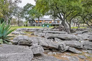 1204 Los Escondidos St, Marble Falls, TX 78654 - Photo 5