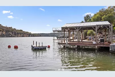 1204 Los Escondidos Street, Marble Falls, TX 78654 - Photo 9