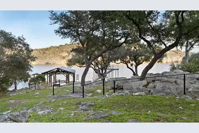 1204 Los Escondidos Street, Marble Falls, TX 78654 - Photo 11