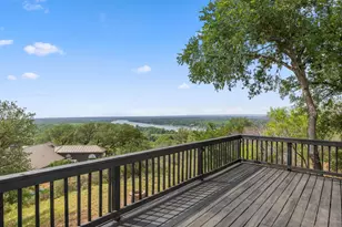 510 Circle Dr, Horseshoe Bay, TX 78657 - Photo 13