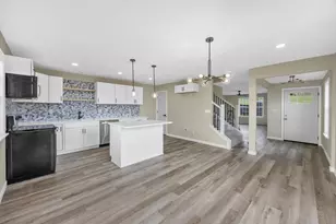 510 Circle Dr, Horseshoe Bay, TX 78657 - Photo 3