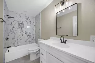 510 Circle Dr, Horseshoe Bay, TX 78657 - Photo 15