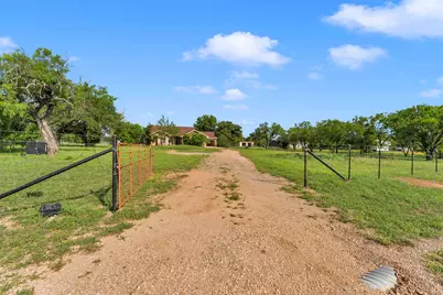 120 Zurita Trl, Marble Falls, TX 78654 - Photo 3