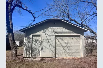606 E Jackson Street, Burnet, TX 78611 - Photo 5