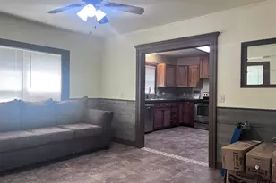 606 E Jackson St, Burnet, TX 78611 - Photo 5