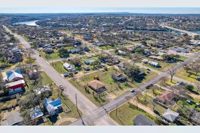 519 Avenue G, Marble Falls, TX 78654 - Photo 3