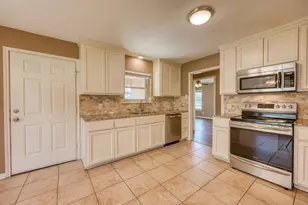 519 Ave G, Marble Falls, TX 78654 - Photo 11