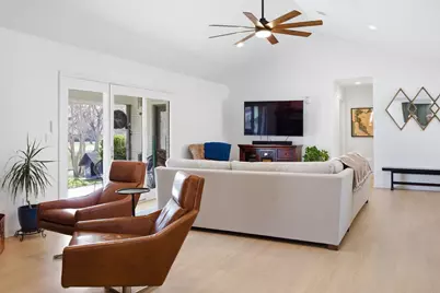 417 Olympia Fields, Meadowlakes, TX 78654 - Photo 7