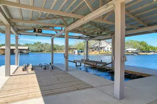 208 E Lakeshore Dr, Sunrise Beach, TX 78643 - Photo 27