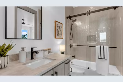 208 E Lakeshore Drive, Sunrise Beach, TX 78643 - Photo 19