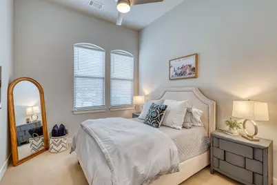 212 Tuscan Dr, Horseshoe Bay, TX 78657 - Photo 9