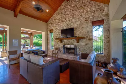 212 Tuscan Dr, Horseshoe Bay, TX 78657 - Photo 23