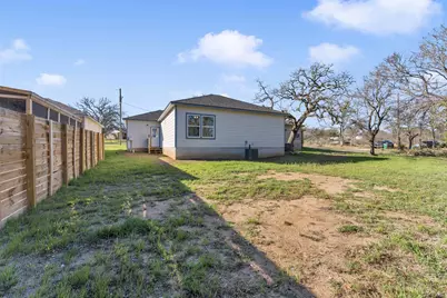 2220 McArthur Avenue, Kingsland, TX 78639 - Photo 15