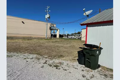 805 Bessemer Avenue, Llano, TX 78643 - Photo 9