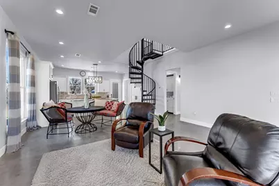 520 E Island Drive, Bluffton, TX 78607 - Photo 7