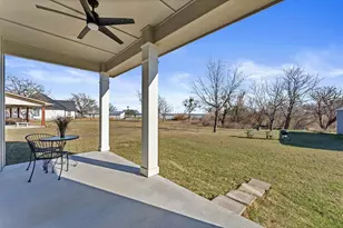 520 E Island Dr, Bluffton, TX 78607 - Photo 27