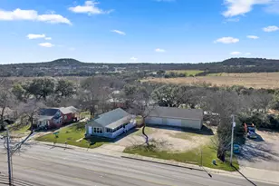 808 N Water St, Burnet, TX 78611 - Photo 31