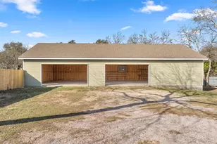 808 N Water St, Burnet, TX 78611 - Photo 27