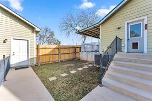 808 N Water St, Burnet, TX 78611 - Photo 21