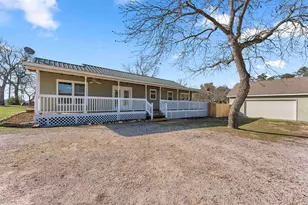 808 N Water St, Burnet, TX 78611 - Photo 3