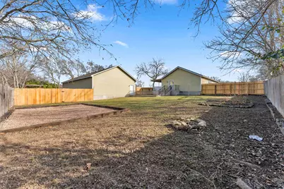 808 N Water St, Burnet, TX 78611 - Photo 19