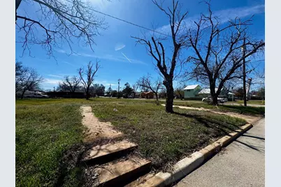1300 E Sandstone, Llano, TX 78643 - Photo 1