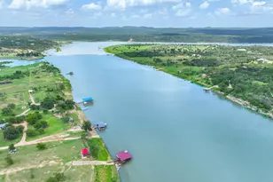 481 Chimney Cove Dr, Marble Falls, TX 78654 - Photo 5