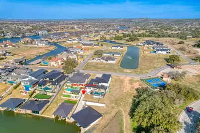 110 Clearwater Drive, Kingsland, TX 78639 - Photo 29