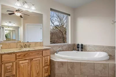 120 Oak Meadow Trl, Spicewood, TX 78669 - Photo 15