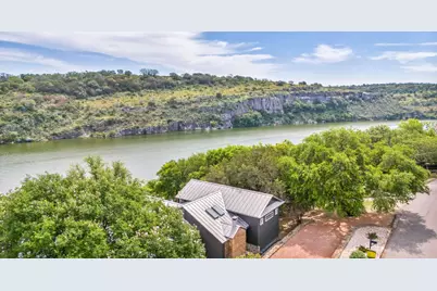 702 Los  Escondidos, Marble Falls, TX 78654 - Photo 1