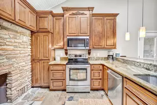 702 Los Escondidos, Marble Falls, TX 78654 - Photo 15