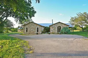 101 Stadium Vw Dr, Marble Falls, TX 78654 - Photo 3