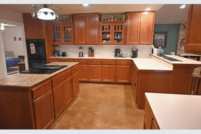 101 Stadium View Dr, Marble Falls, TX 78654 - Photo 7