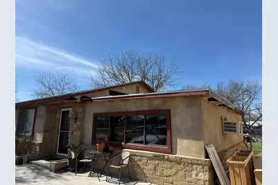 706 N Vendeveer, Burnet, TX 78611 - Photo 7