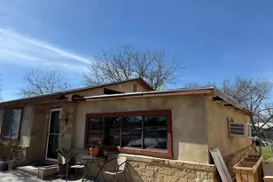 706 N Vendeveer, Burnet, TX 78611 - Photo 7