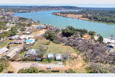 554 Barnett Street, Kingsland, TX 78639 - Photo 1