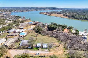 554 Barnett St, Kingsland, TX 78639 - Photo 1