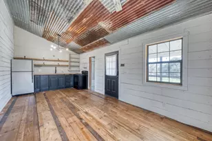 554 Barnett St, Kingsland, TX 78639 - Photo 25