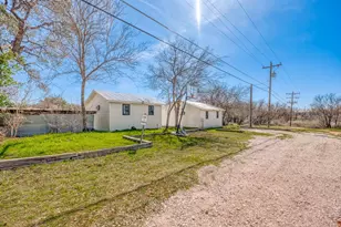554 Barnett St, Kingsland, TX 78639 - Photo 19