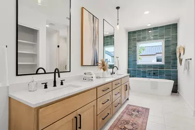 604 Paintbrush, Horseshoe Bay, TX 78657 - Photo 5