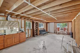 701 S Vandeveer St, Burnet, TX 78611 - Photo 27