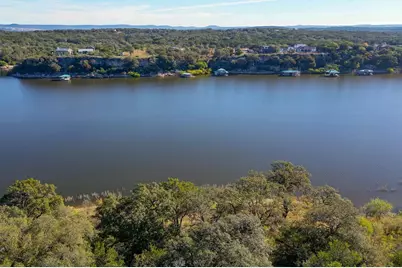 3032 Travis Lakeside Dr, Spicewood, TX 78669 - Photo 5