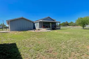 603 E Ellis St, Llano, TX 78643 - Photo 25
