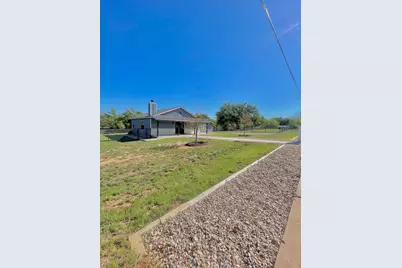 603 E Ellis Street, Llano, TX 78643 - Photo 29