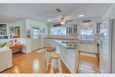 1833 Highland Dr, Highland Haven, TX 78654 - Photo 9