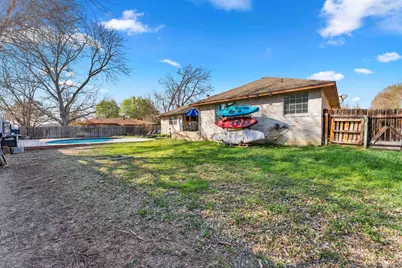 185 Broadmoor St, Meadowlakes, TX 78654 - Photo 29