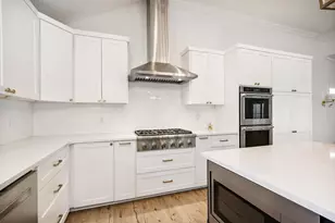 1001 Lakeshore Dr, Marble Falls, TX 78654 - Photo 11