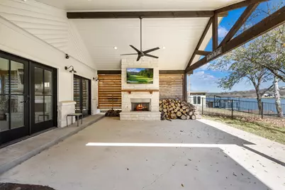 1001 Lakeshore Dr, Marble Falls, TX 78654 - Photo 11