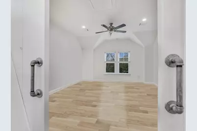 1332 S Lakeside Drive, Kingsland, TX 78611 - Photo 13