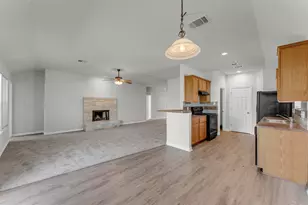 204 Cailin Ct, Burnet, TX 78611 - Photo 11